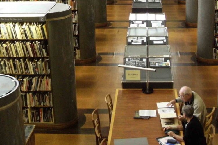 Studying in the RIBA library [image CC 3.0]