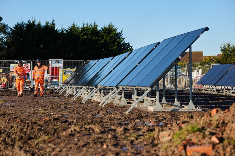 Solar panels help power site huts on Kier's Bridgwater tidal barrier scheme 