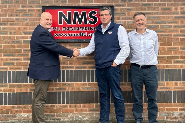 NMS director Roger Thistlethwaite (left) with Fox Group CEO Paul Fox (centre) and Fox director John Flood